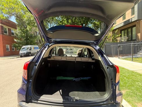 Used 2016 Honda HR-V EX image 8