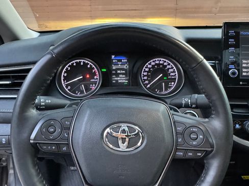 Used 2024 Toyota Camry SE image 20