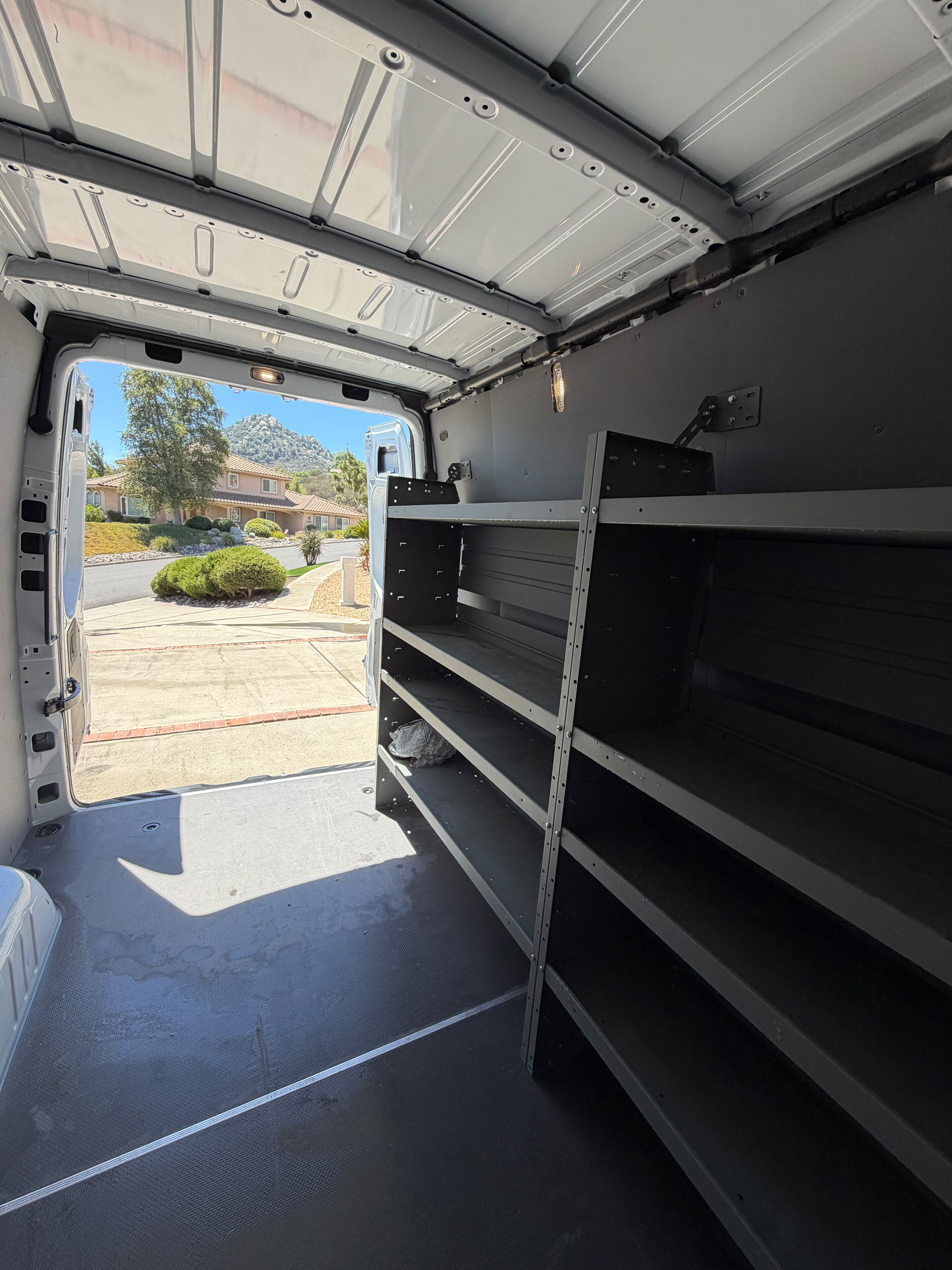 Used 2025 Mercedes-Benz Sprinter 2500 image 8