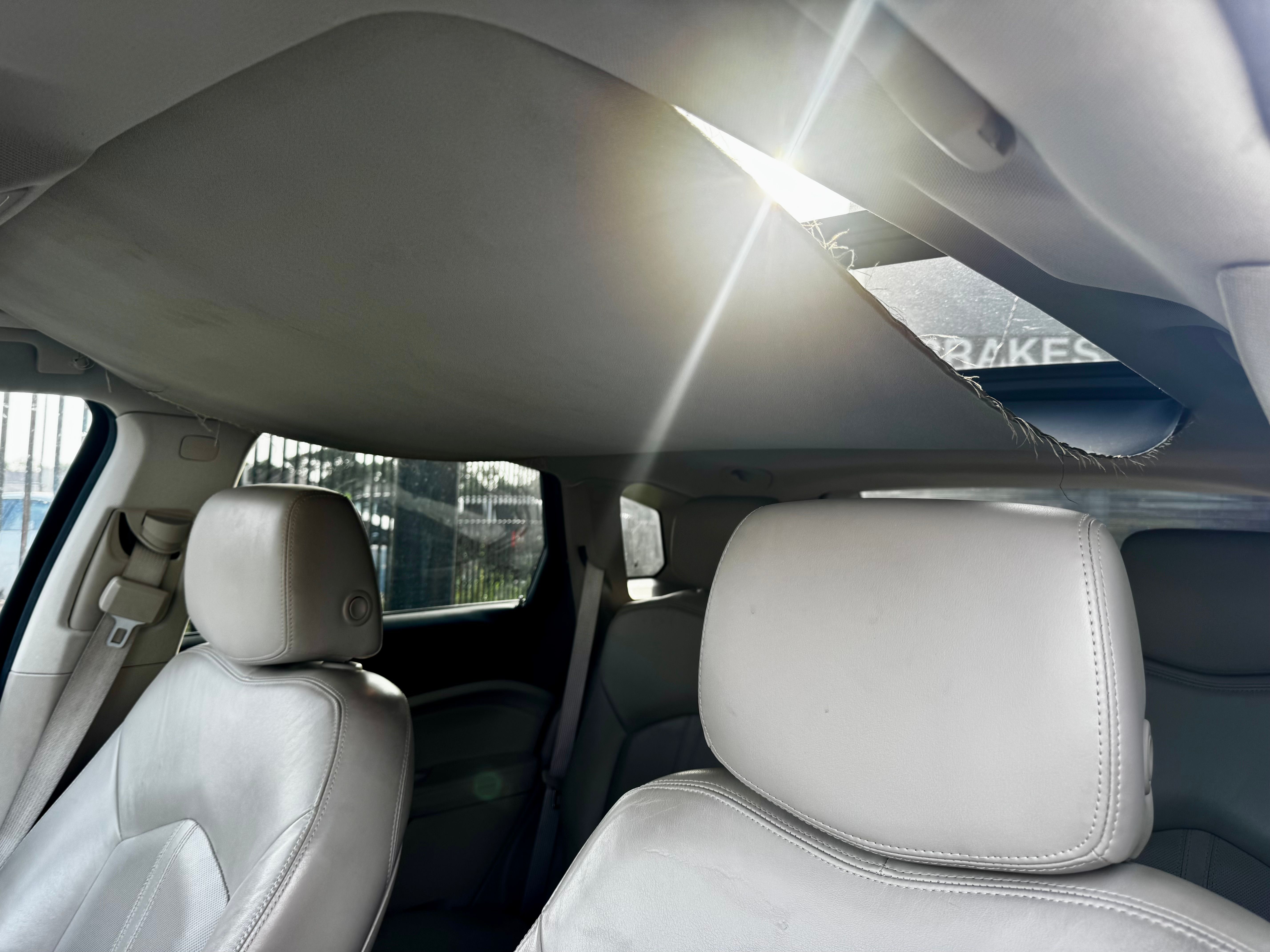 Used 2011 Cadillac SRX Premium AWD/4WD image 12