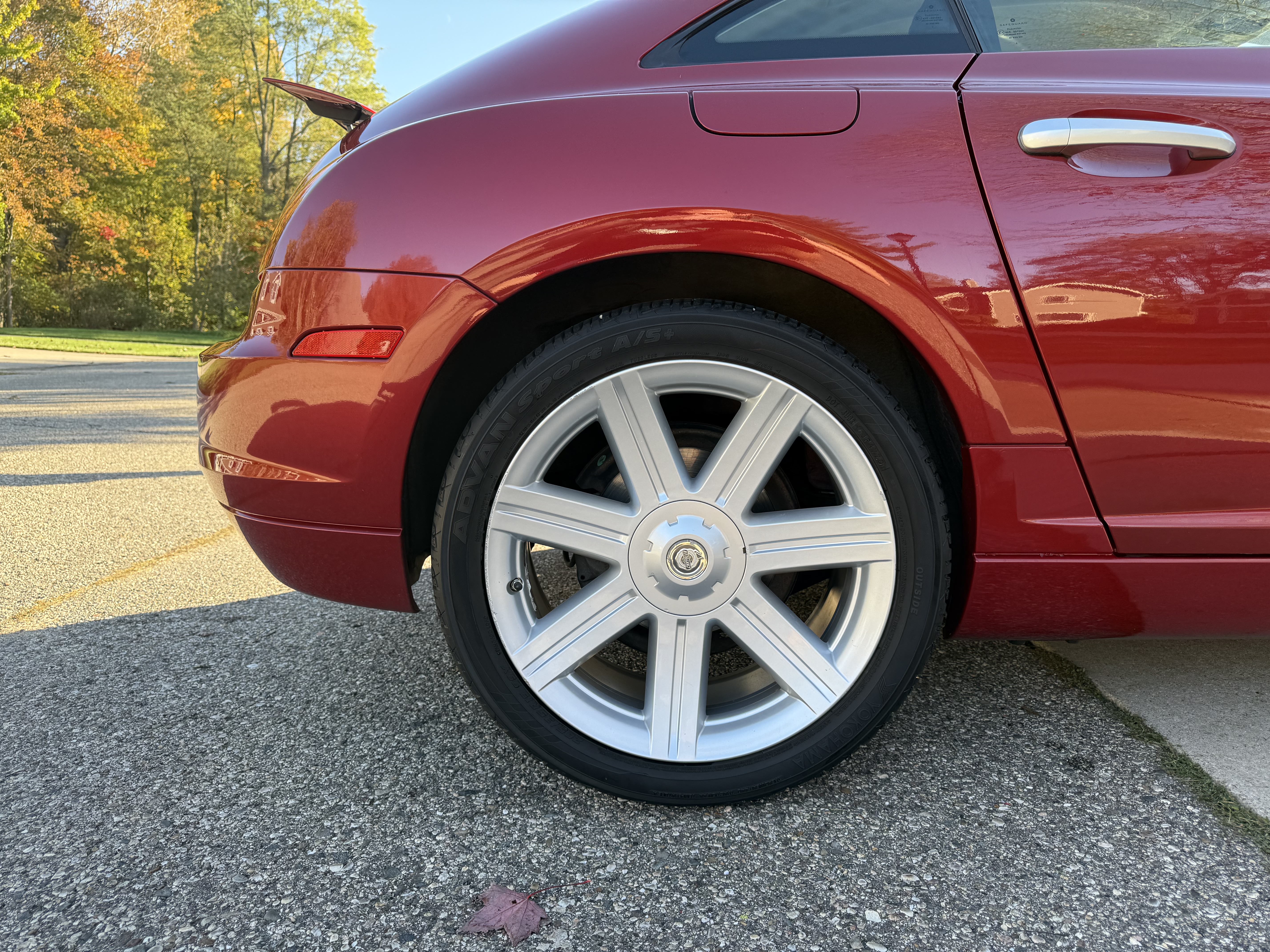 Used 2005 Chrysler Crossfire Limited RWD image 17