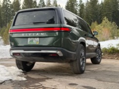 Used 2023 Rivian R1S Adventure image 6