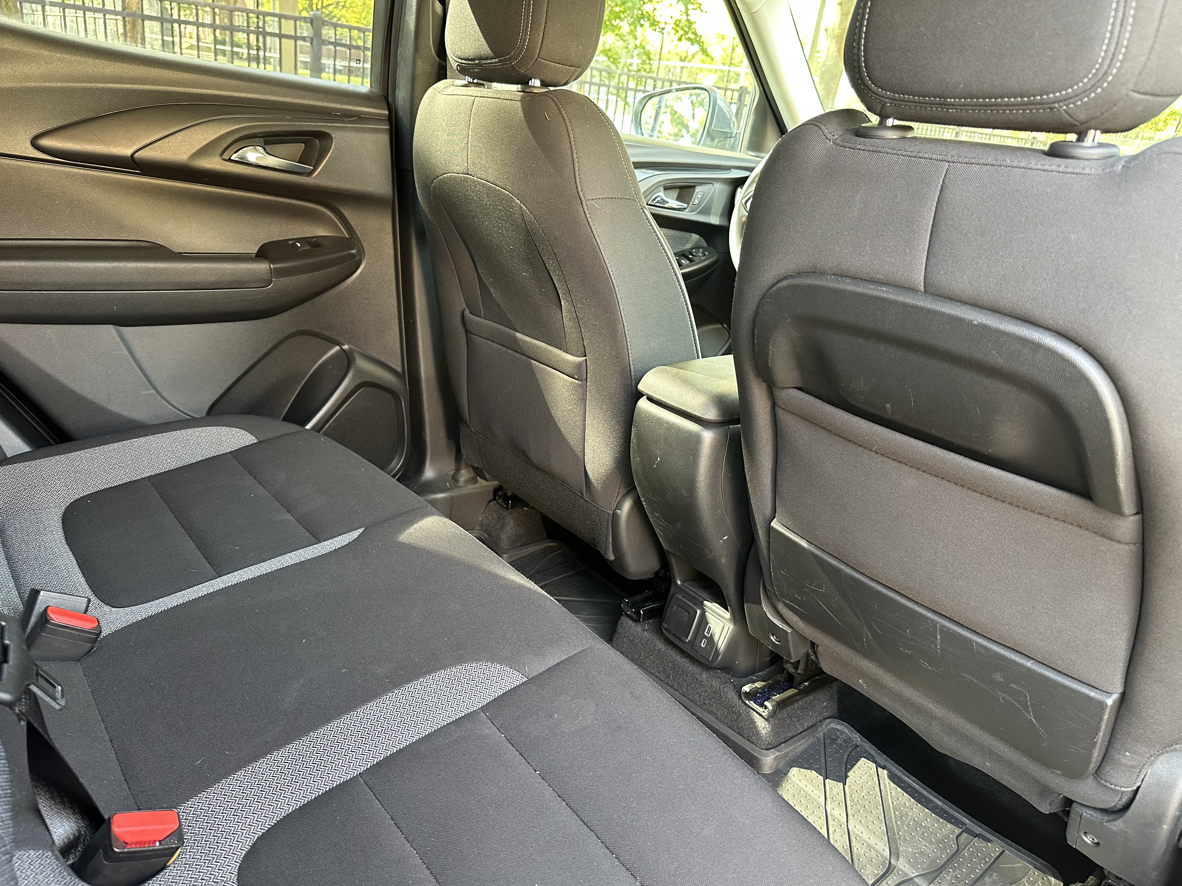 Used 2021 Chevrolet TrailBlazer LT w/ Convenience Package FWD image 25