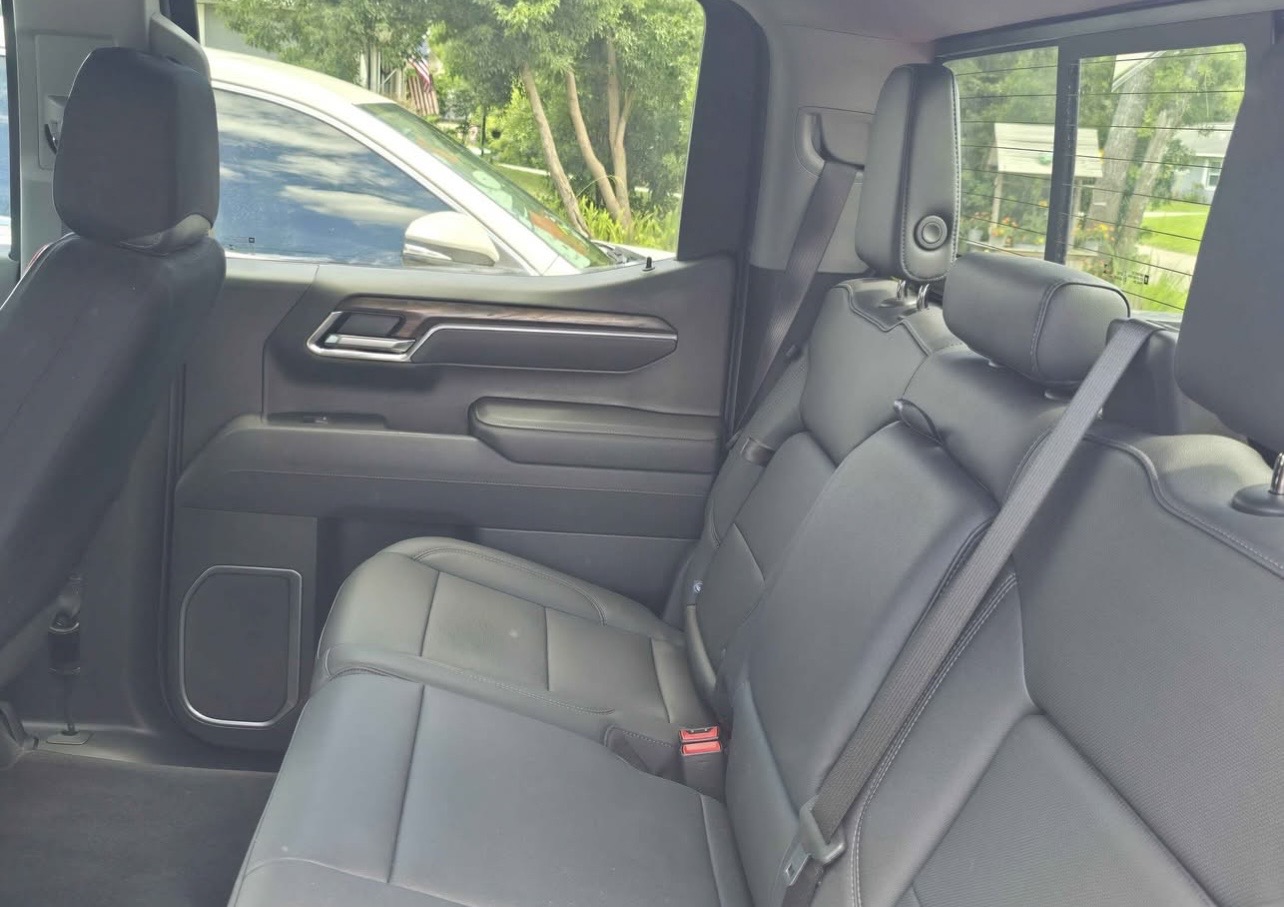 Used 2025 GMC Sierra 1500 SLT w/ SLT Premium Package AWD/4WD image 5