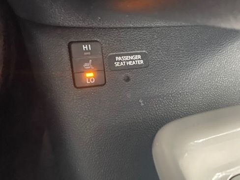 Used 2016 Toyota Prius Three Touring image 12