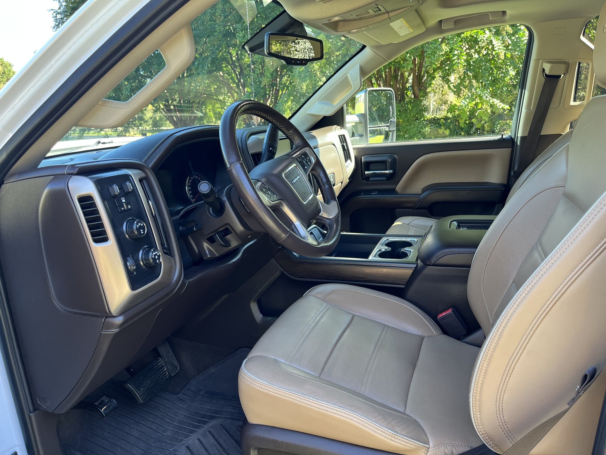 Used 2018 GMC Sierra 3500 Denali w/ Duramax Plus Package AWD/4WD image 14