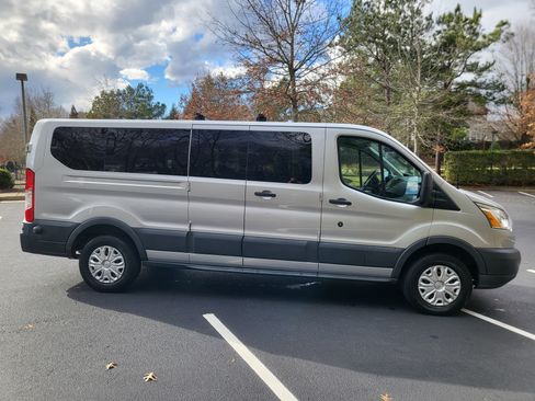 Used 2016 Ford Transit 350 XLT image 2