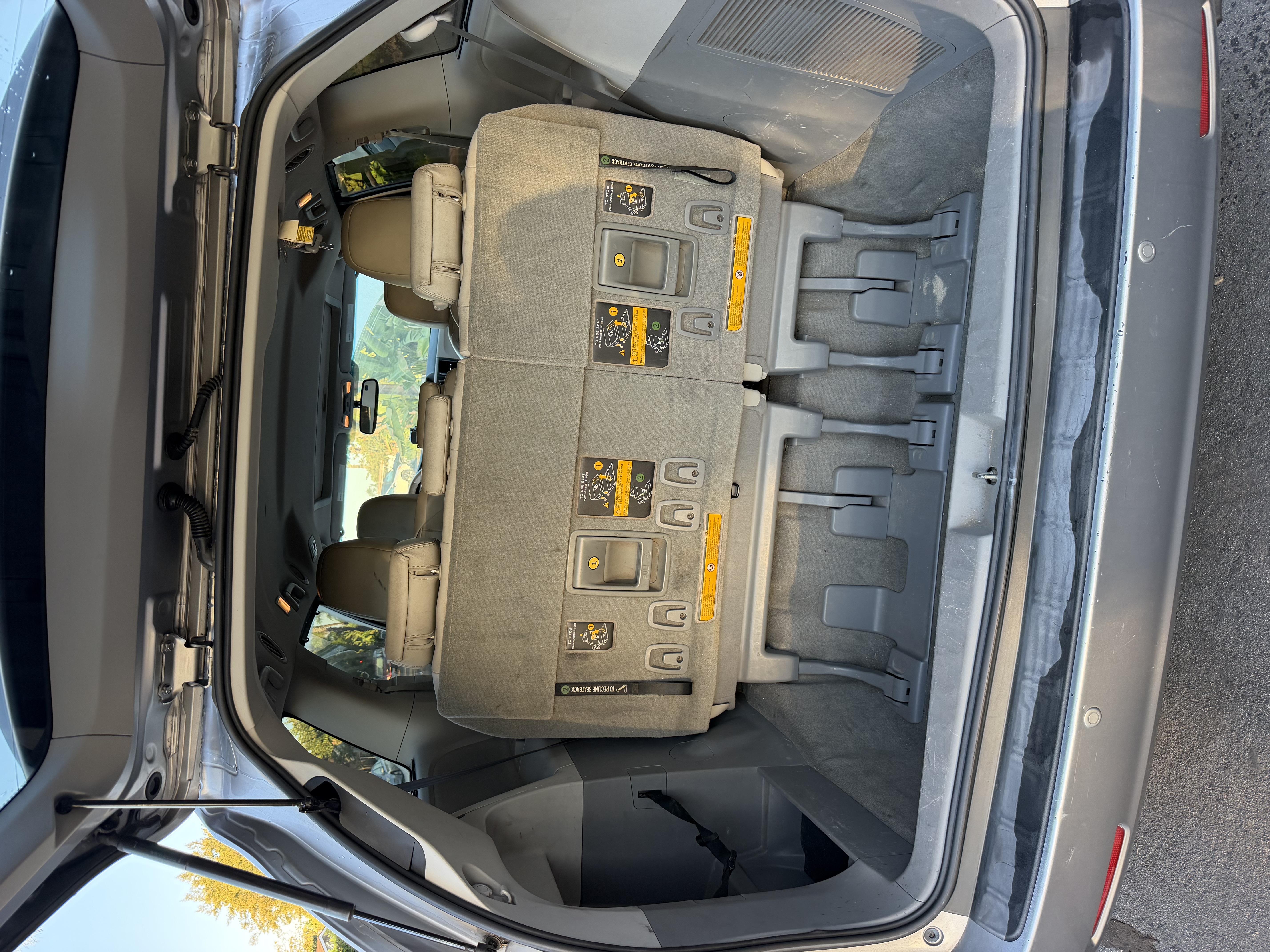 Used 2012 Toyota Sienna XLE FWD image 6
