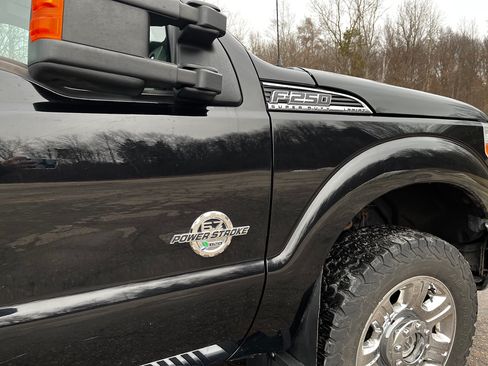 Used 2016 Ford F250 Lariat w/ Lariat Ultimate Package image 8