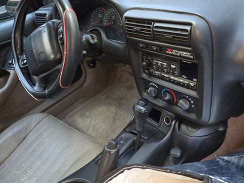 Used 2002 Chevrolet Camaro Z28 w/ SS Performance/Appearance Pkg image 8