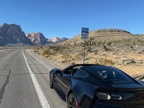 Used 2017 Chevrolet Corvette Z06 image 2