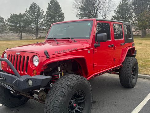 Used 2008 Jeep Wrangler Unlimited Rubicon w/ PWR Convenience Group image 4