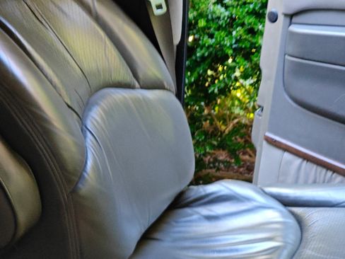 Used 2004 Chevrolet Express 1500 LS Van 3D image 6