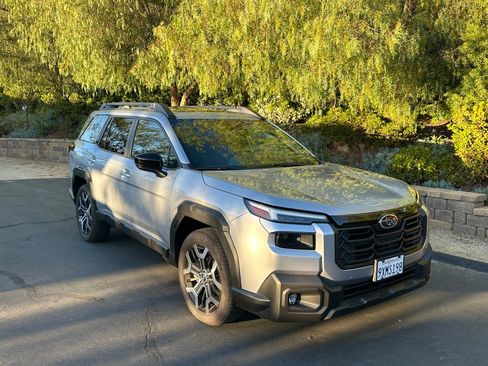 Used 2026 Subaru Outback Touring XT AWD/4WD image 1