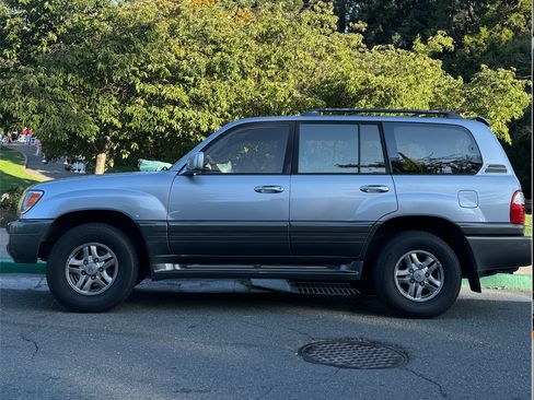 Used 2002 Lexus LX 470 4WD image 1