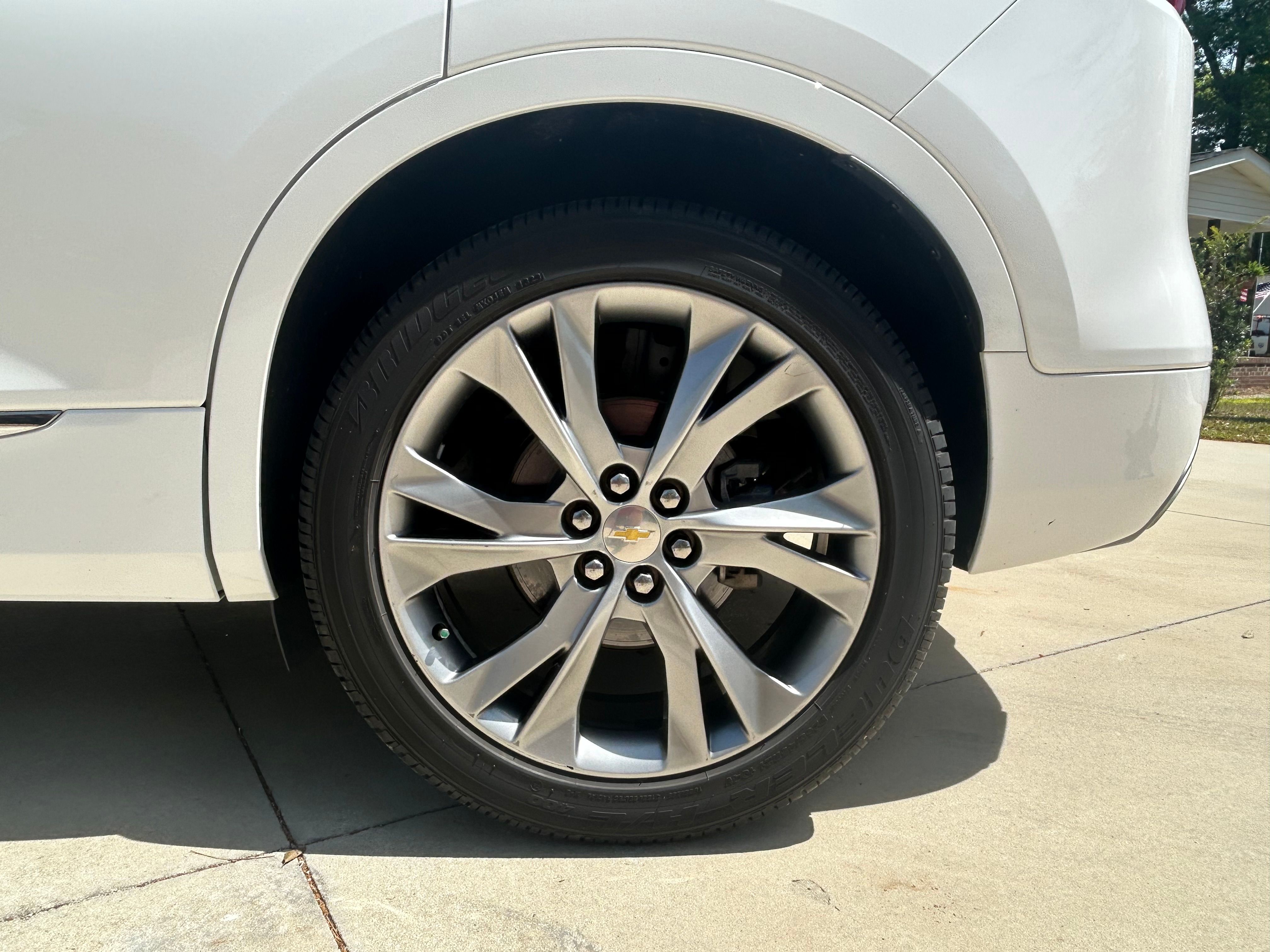 Used 2019 Chevrolet Blazer Premier w/ Sun and Wheels Package FWD image 10