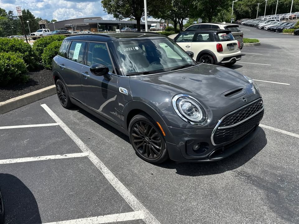 Used 2021 MINI Cooper Clubman S w/ Storage Package AWD/4WD image 5