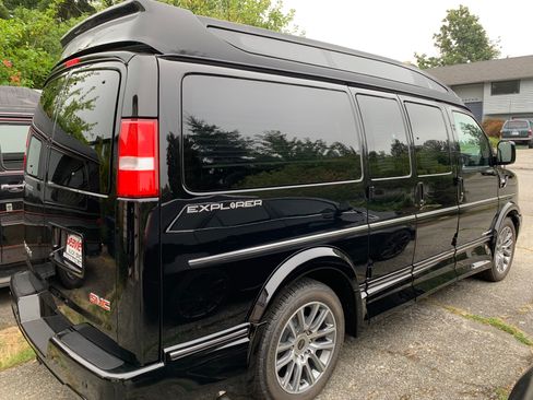 Used 2019 GMC Savana 2500 image 2