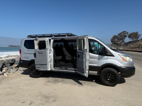 Used 2016 Ford Transit 350 XLT RWD image 9