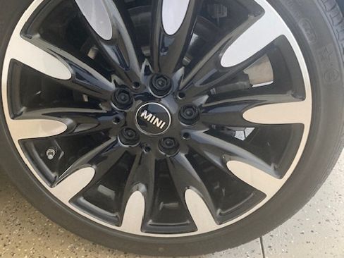 Used 2024 MINI Cooper S w/ Signature Upholstery Package image 32