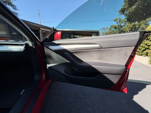 Used 2022 Tesla Model 3 Performance image 22