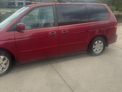 Used 2002 Honda Odyssey EX image 1