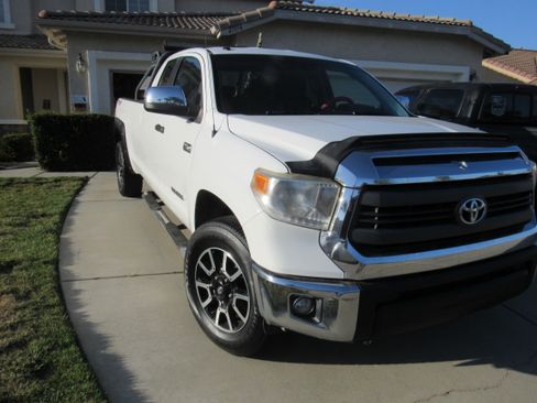 Used 2015 Toyota Tundra SR5 w/ TRD Off Road Package AWD/4WD image 1