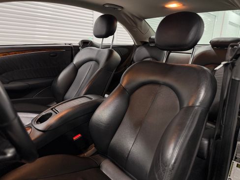 Used 2006 Mercedes-Benz CLK 350 Coupe image 11