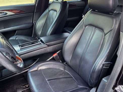 Used 2019 Lincoln MKZ Reserve image 11