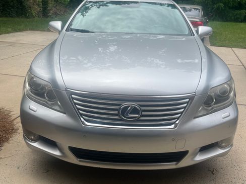 Used 2010 Lexus LS 460 image 2