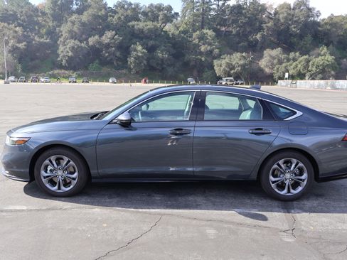 Used 2025 Honda Accord EX-L image 4