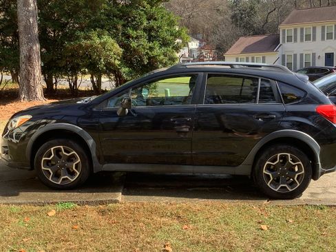 Used 2015 Subaru Crosstrek 2.0i Premium w/ Moonroof Package image 4