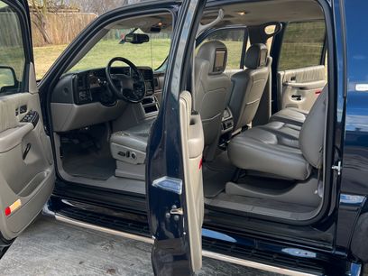 Used 2006 Chevrolet Avalanche Z66 w/ Sun And Sound Package