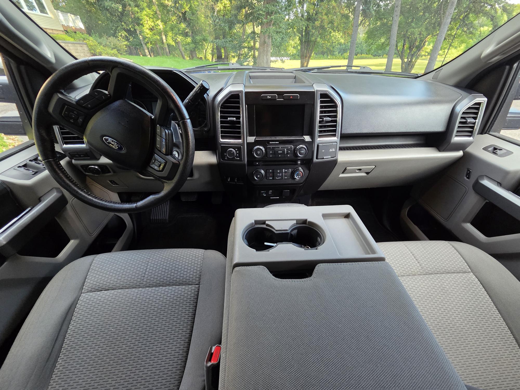 Used 2015 Ford F150 XLT w/ Equipment Group 302A Luxury AWD/4WD image 12