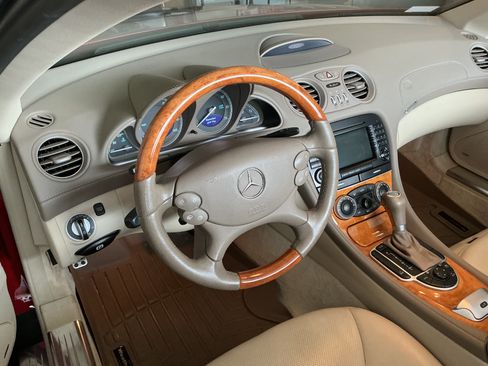 Used 2008 Mercedes-Benz SL 550 image 9