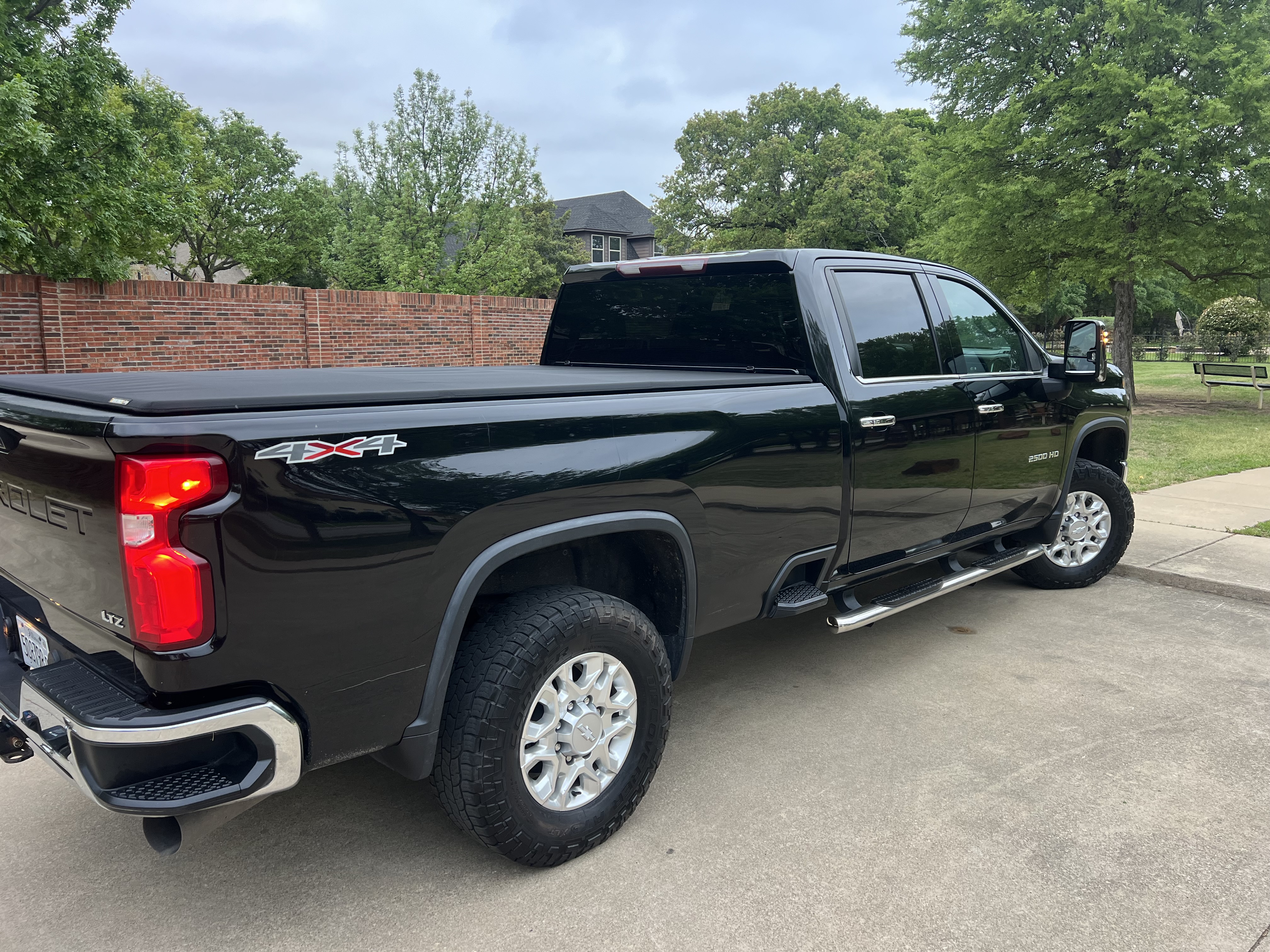 Used 2020 Chevrolet Silverado 2500 LTZ AWD/4WD image 4