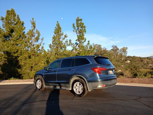 Used 2018 Honda Pilot LX image 11