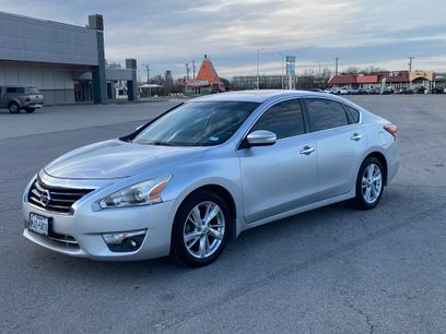 Used 2015 Nissan Altima 2.5 SL w/ Technology Package