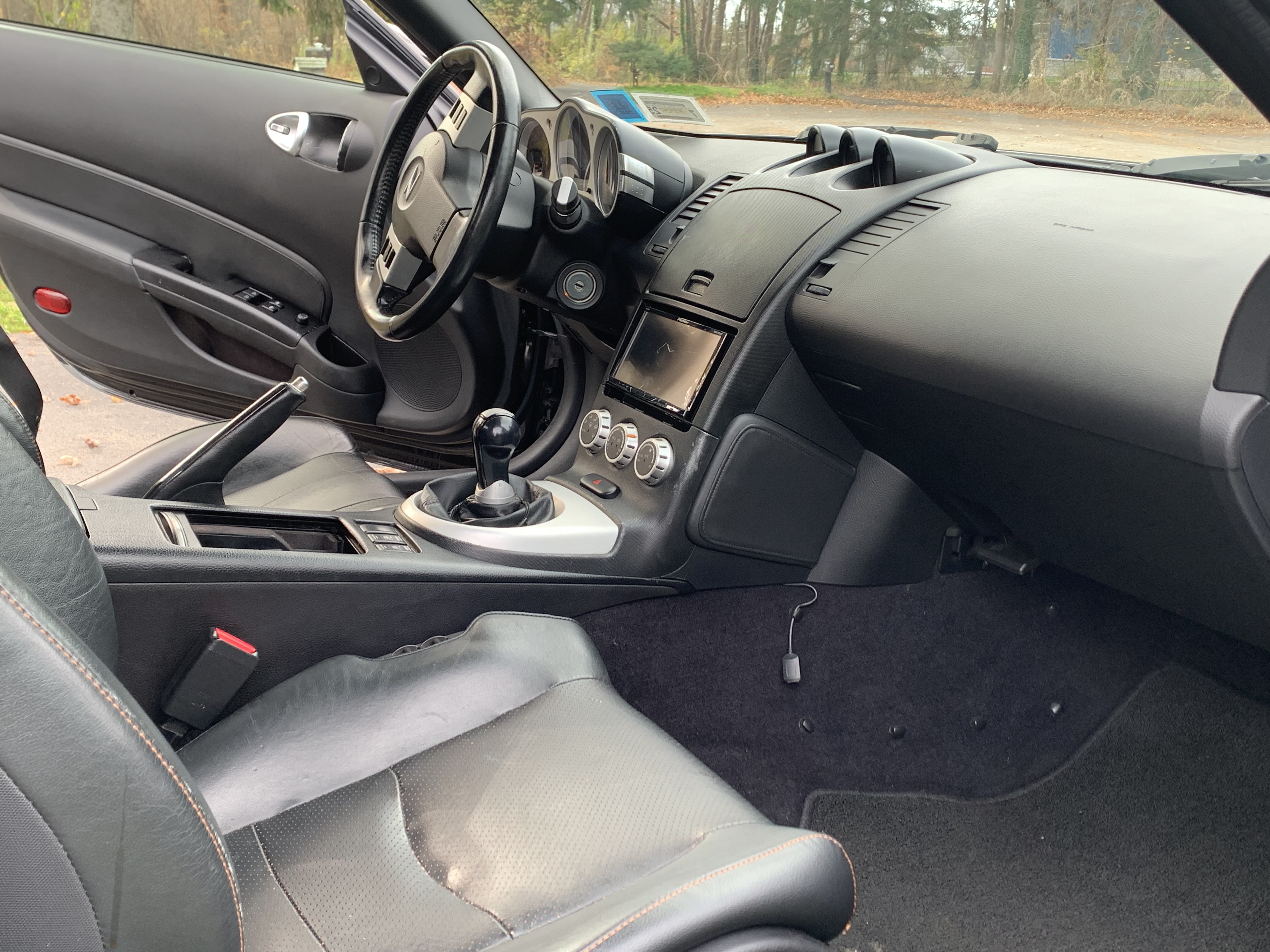 Used 2006 Nissan 350Z Touring RWD image 6