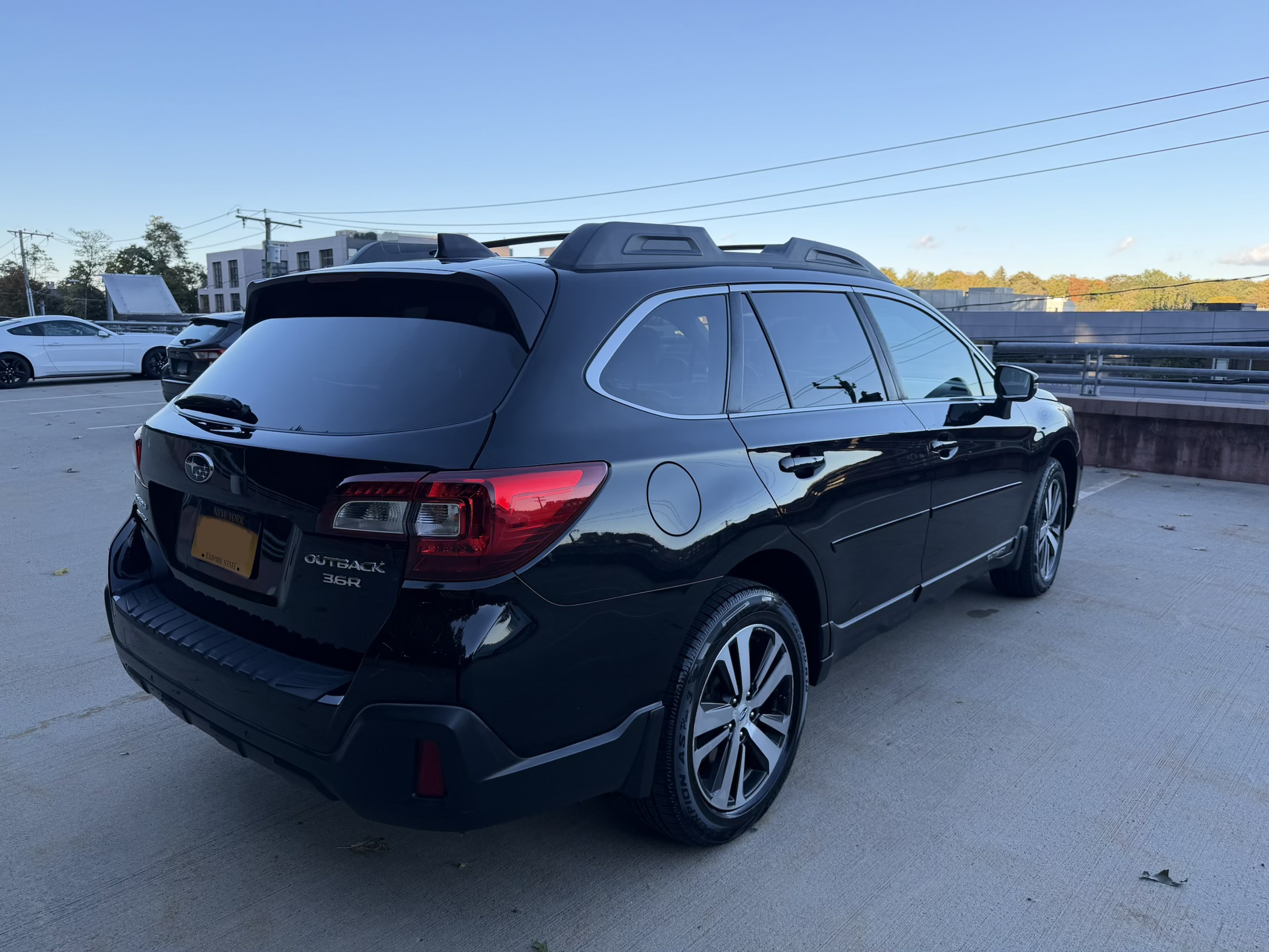 Used 2018 Subaru Outback 3.6R Limited AWD/4WD image 30