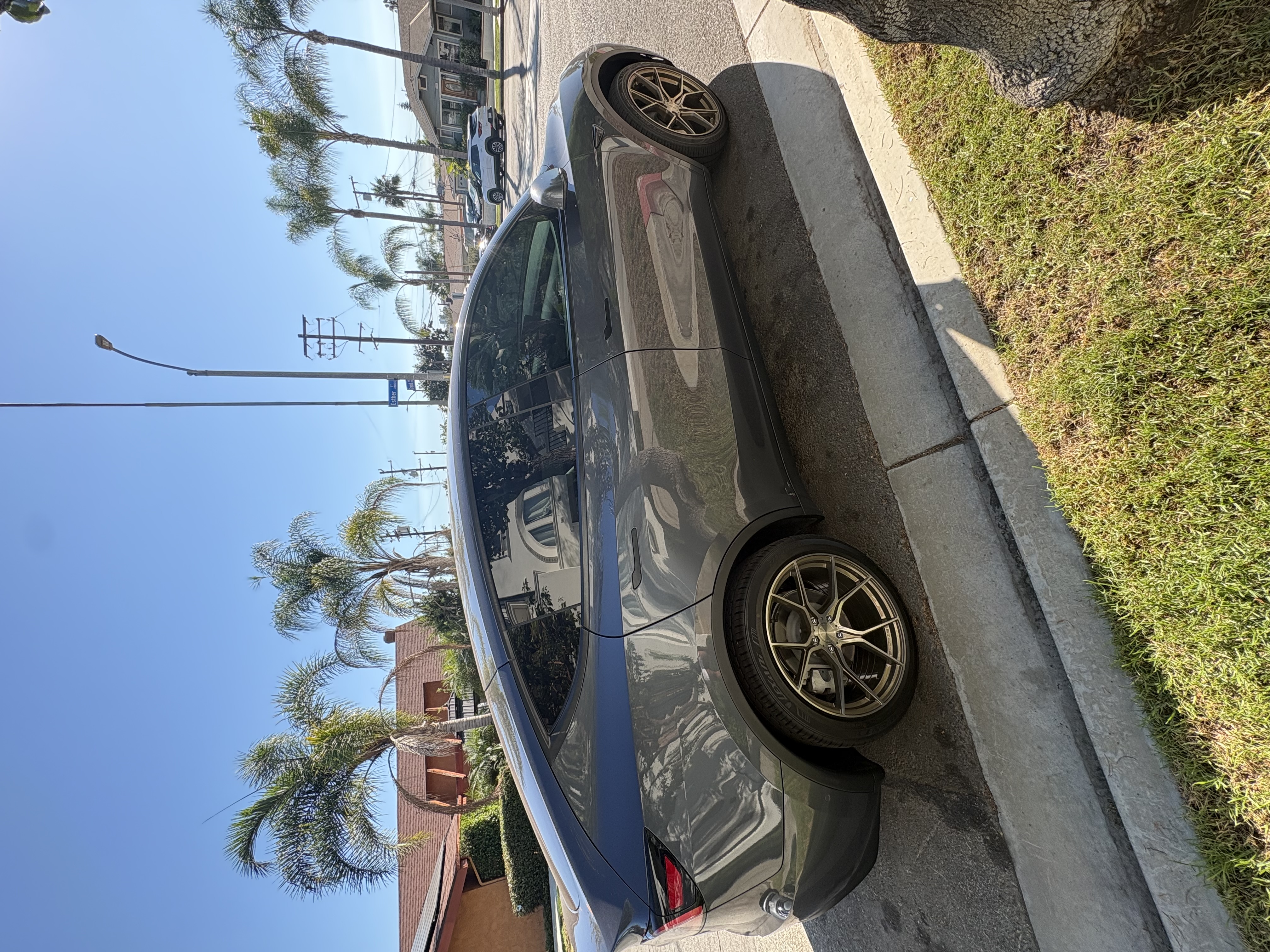 Used 2021 Tesla Model Y Long Range AWD/4WD image 4