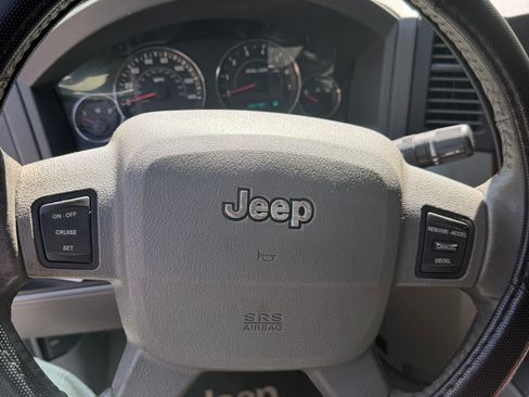 Used 2005 Jeep Grand Cherokee Limited AWD/4WD image 9