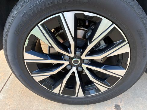 Used 2023 Volvo XC60 B5 Plus AWD/4WD image 15