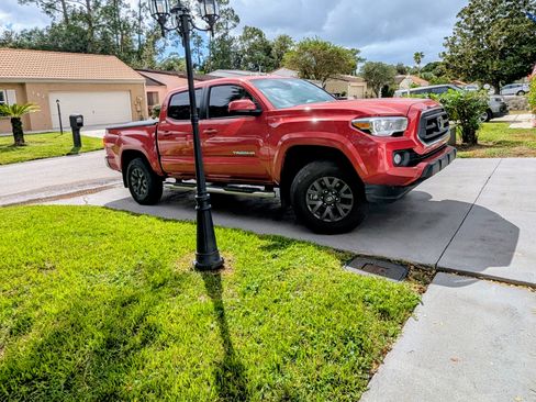 Used 2023 Toyota Tacoma SR5 image 9