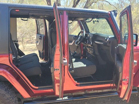 Used 2011 Jeep Wrangler Unlimited Sahara w/ Mopar Chrome Edition Group image 6