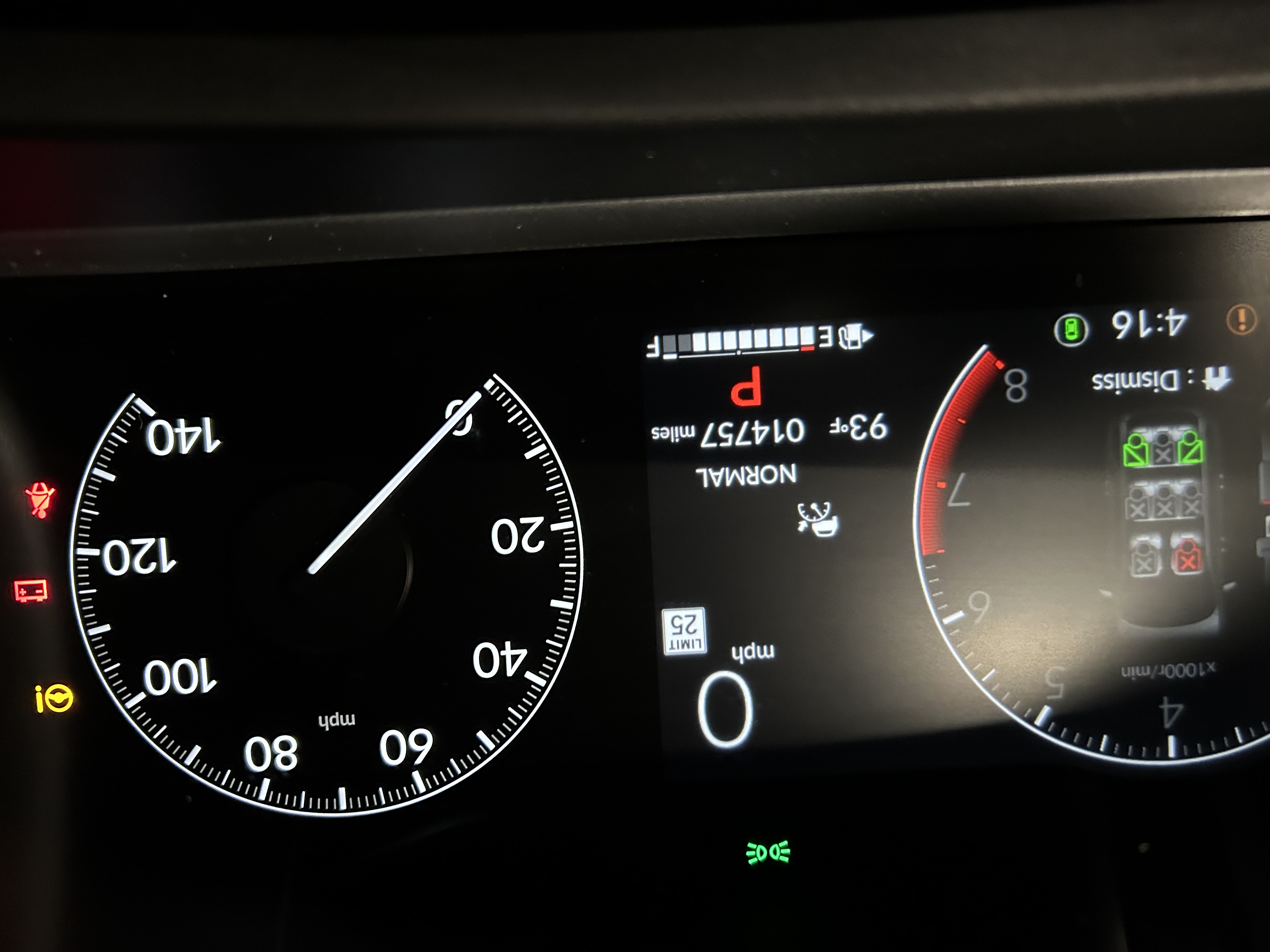 Used 2025 Honda Pilot Sport image 9