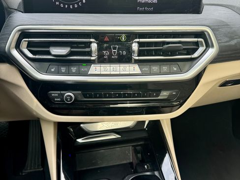 Used 2022 BMW X3 xDrive30i w/ Convenience Package image 2