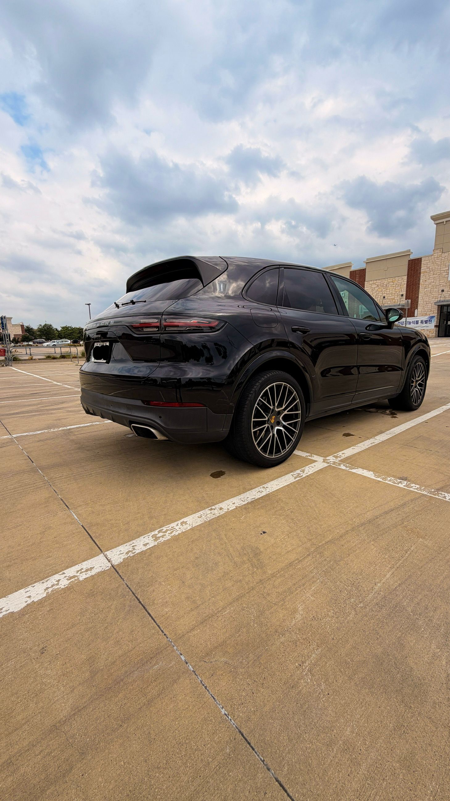 Used 2019 Porsche Cayenne AWD/4WD image 5
