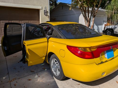 Used 2001 Saturn S-Series SC2 image 10