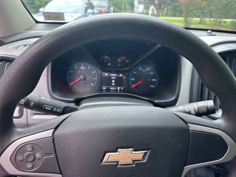 Used 2017 Chevrolet Colorado W/T w/ WT Convenience Package AWD/4WD image 12